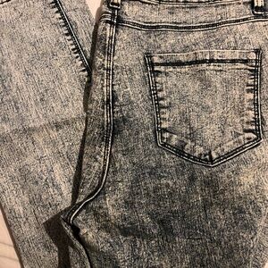 Stylish Acid Wash Jeans